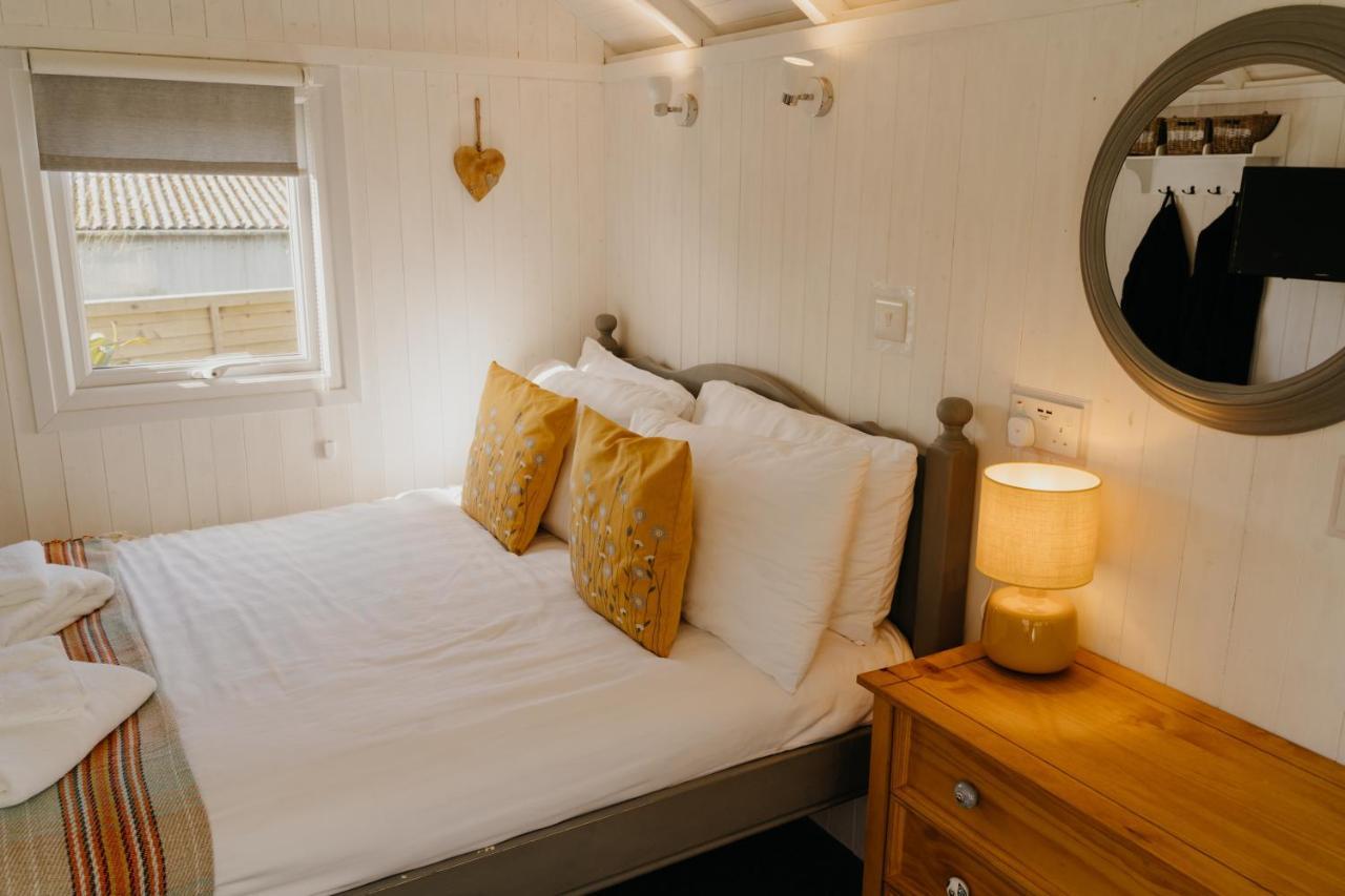 Little England Retreats - Cottage, Yurt And Shepherd Huts Othery 外观 照片