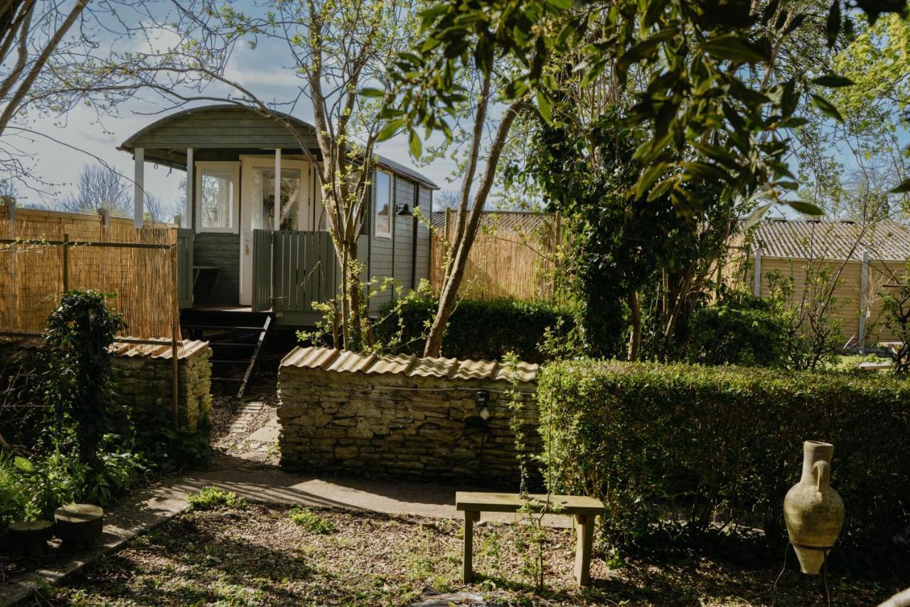 Little England Retreats - Cottage, Yurt And Shepherd Huts Othery 外观 照片