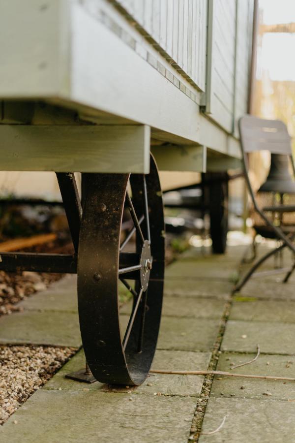 Little England Retreats - Cottage, Yurt And Shepherd Huts Othery 外观 照片