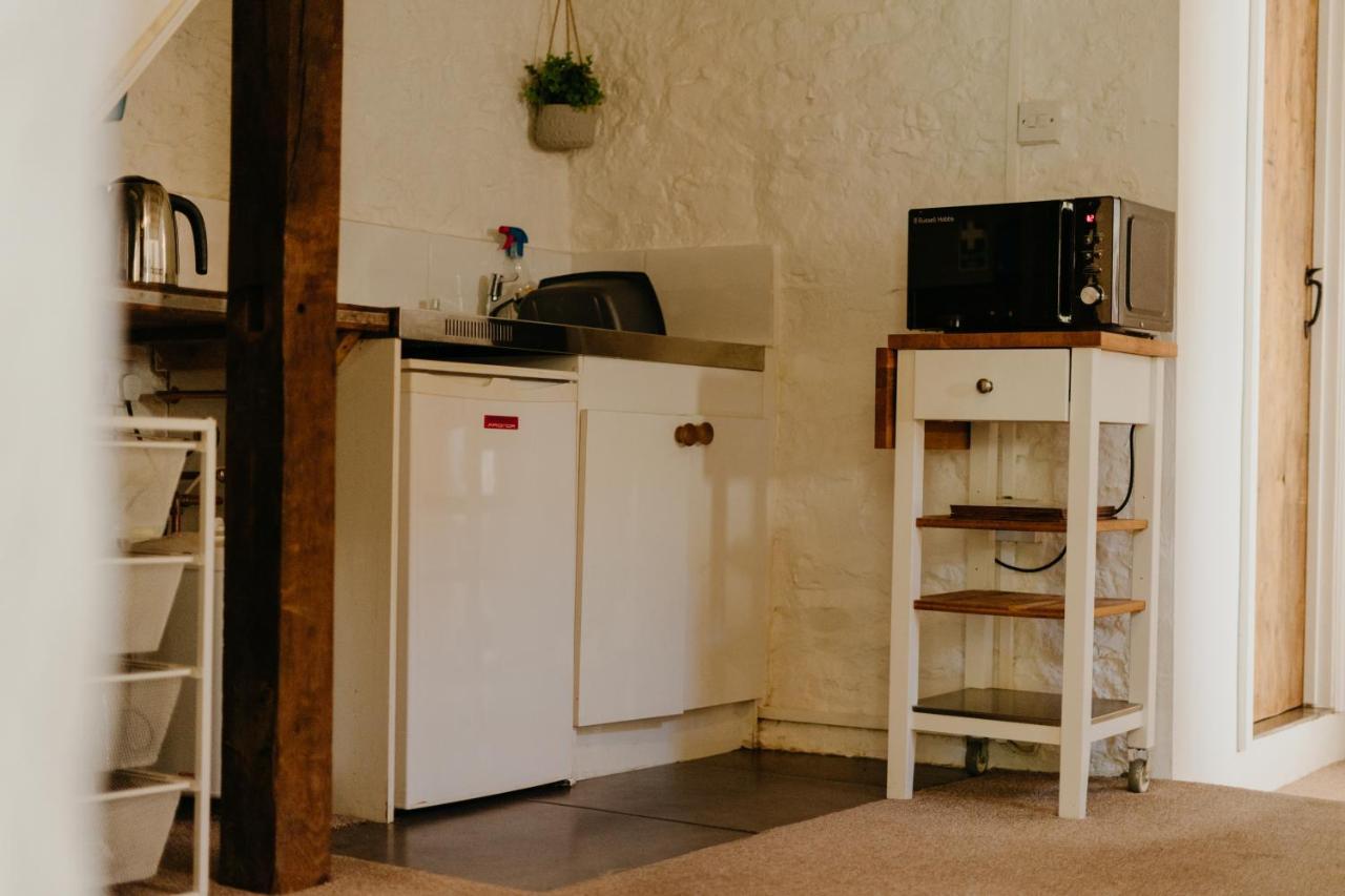 Little England Retreats - Cottage, Yurt And Shepherd Huts Othery 外观 照片
