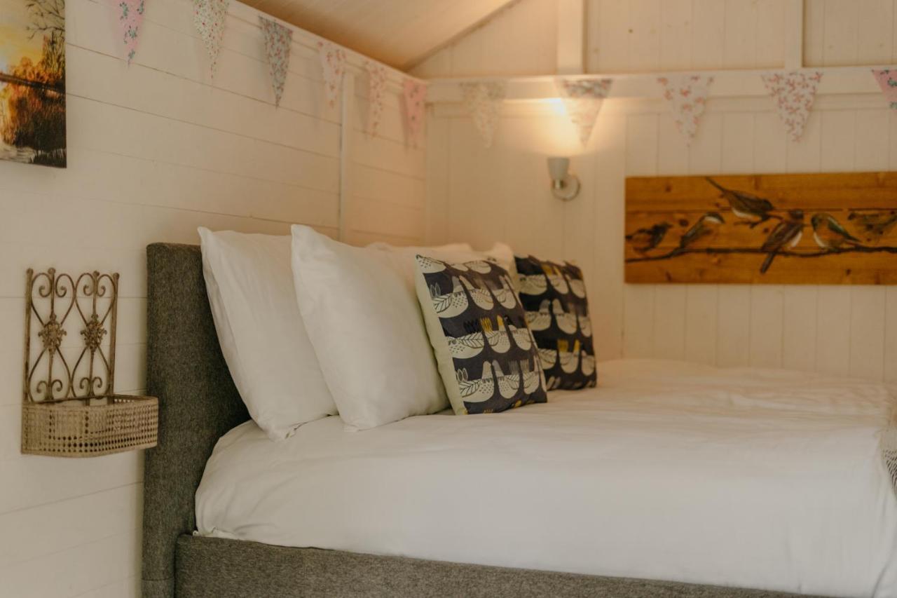 Little England Retreats - Cottage, Yurt And Shepherd Huts Othery 外观 照片