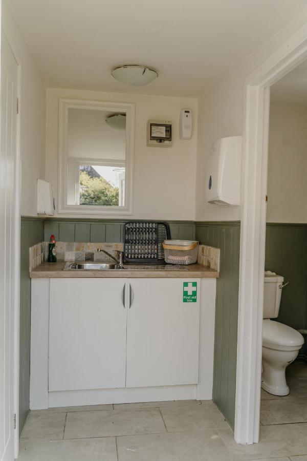Little England Retreats - Cottage, Yurt And Shepherd Huts Othery 外观 照片